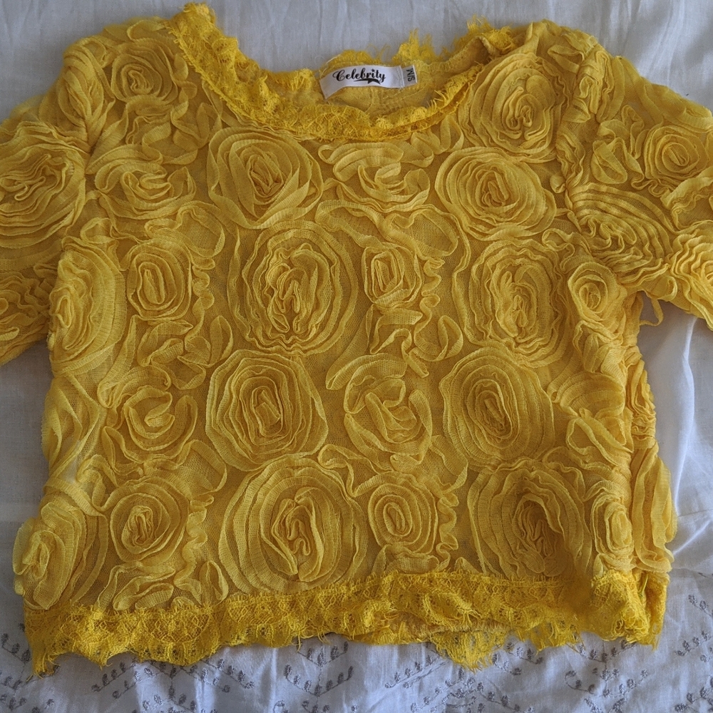 Celebrity Yellow crop top